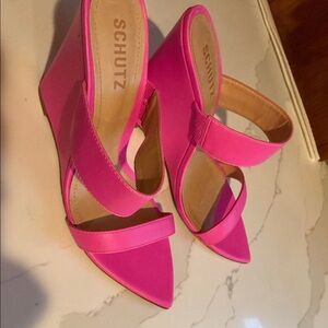 New - no tags but clean soles SCHUTZ Women's Bright Pink Wedge Sandals